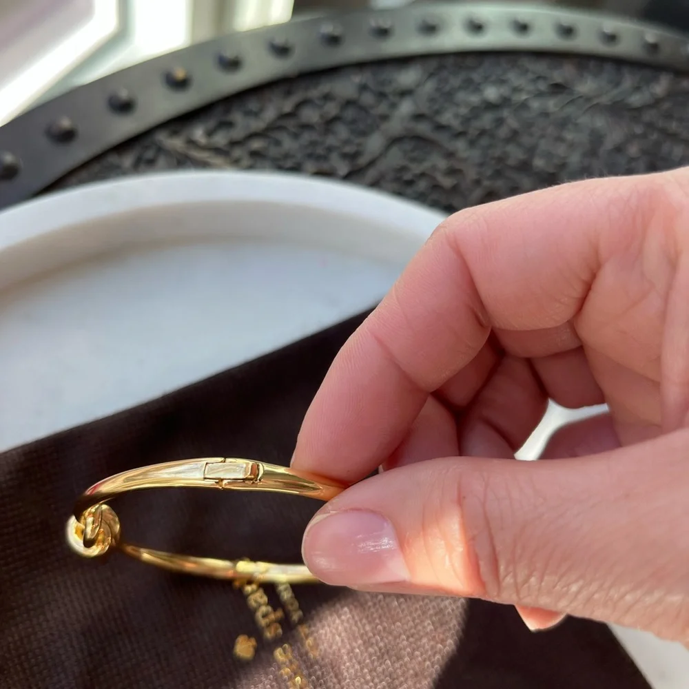 NEW KATE SPADE WITH A TWIST KNOT HINGED BANGLE BRACELET - Picture 4 of 4